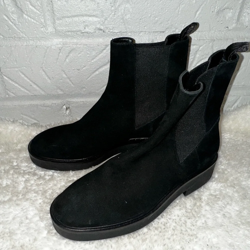 New Stewart Weitzman Henley Chelsea Suede Ankle Boots Size 36.5